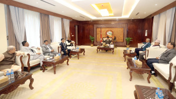 संसद्को अवरोध खुलाउन एमालेसँग सत्ता गठबन्धनको छलफल